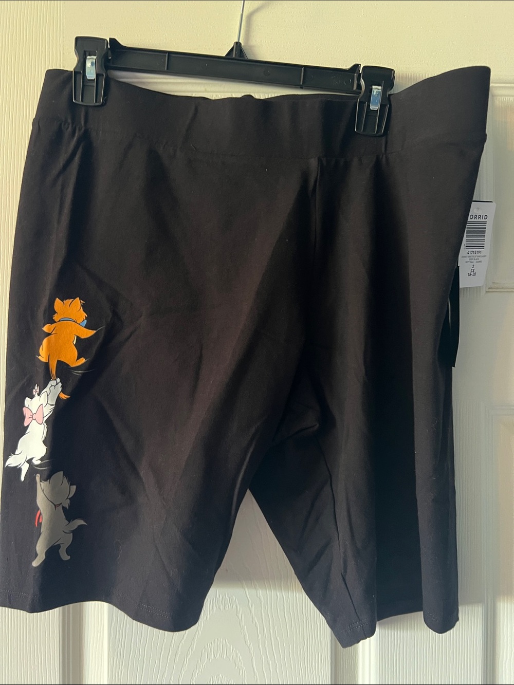 NEW torrid Disney Aristocats Shorts with Cats up the side